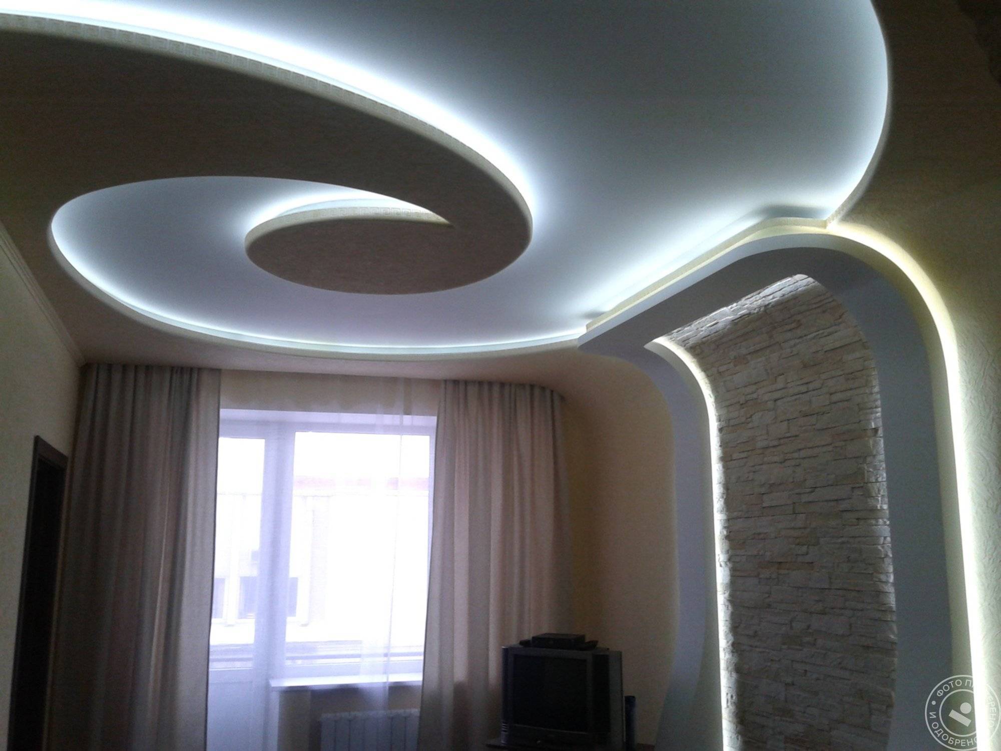 Потолок из гипсокартона с подсветкой своими руками: многоуровневый и двухуровневый