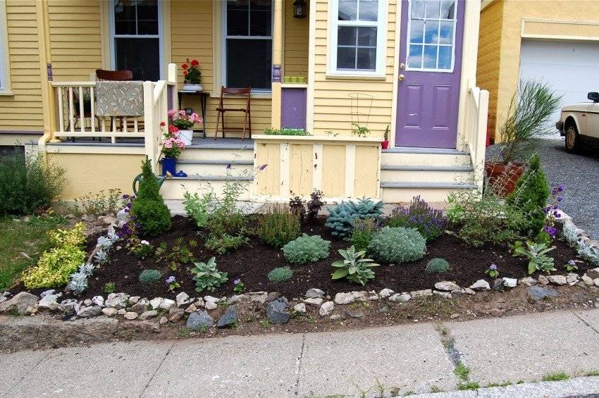 Оформление клумб и цветников перед домом на даче: правила + примеры