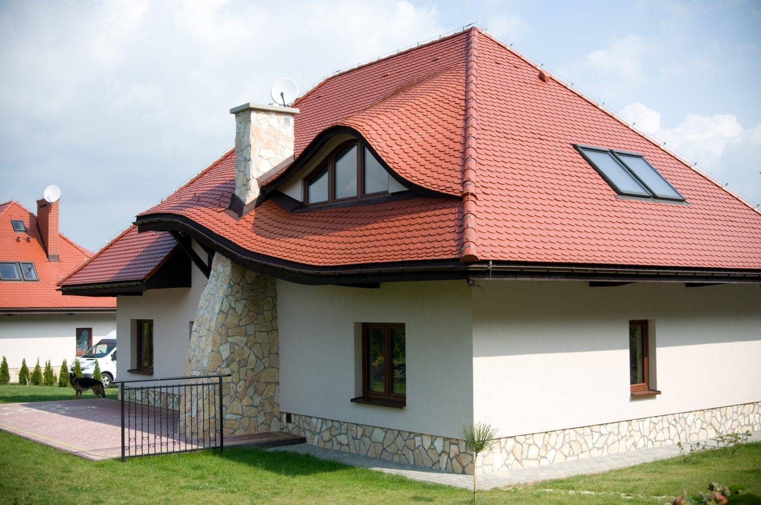 Крыши мансардного типа в частных домах