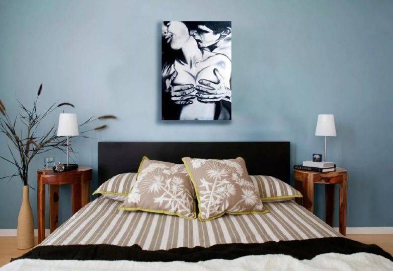 Картины для спальни: выбор и размещение