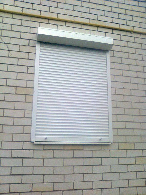 Наружные, уличные металлические жалюзи на окна - виды, системы